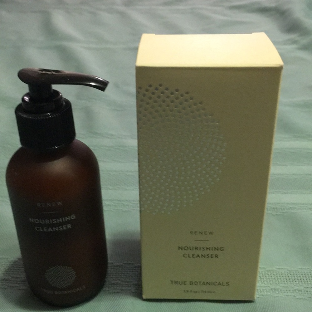 True Botanicals Renew Nourishing Cleanser NEW 3.9
